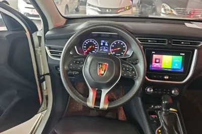 Roewe RX3