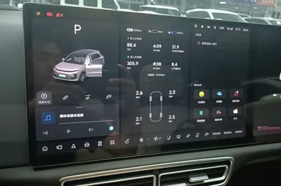 Li Auto L6