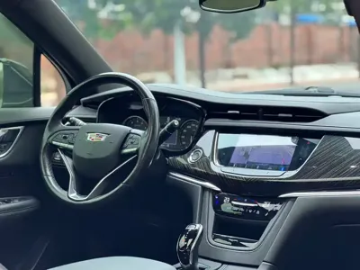 Cadillac XT6