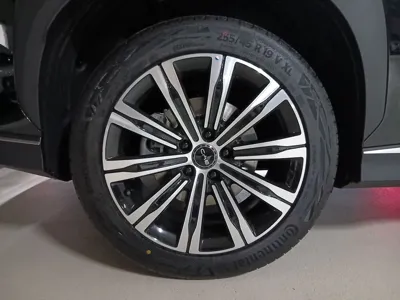 BYD Sealion 7