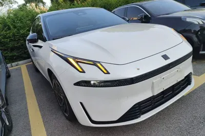 Lynk & Co 07