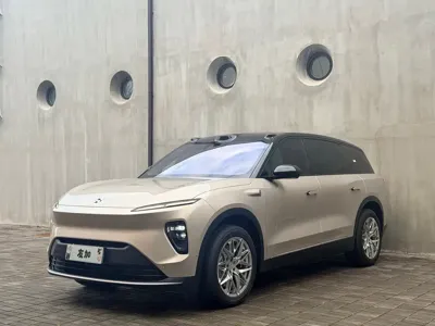 Nio ES8