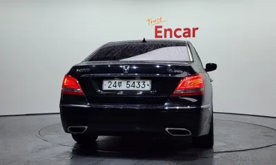 Hyundai Equus
