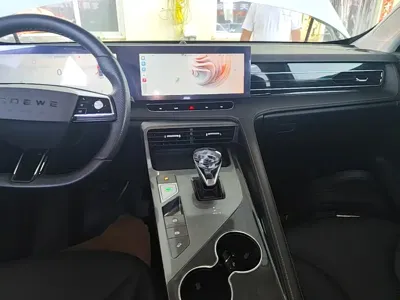 Roewe RX5