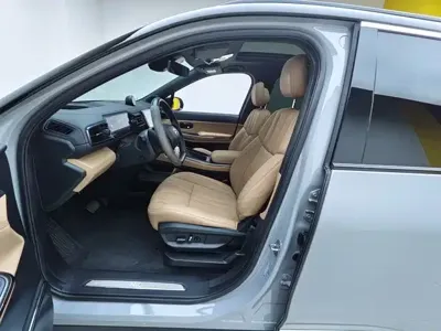 Nio ES8