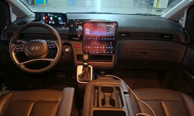 Hyundai Staria