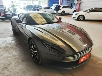 Aston Martin DB11