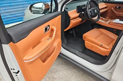 Leapmotor C10