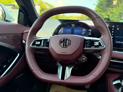MG MG7
