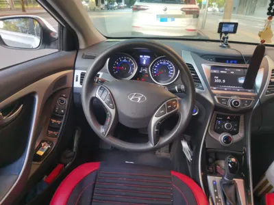Hyundai Elantra (5th Generation