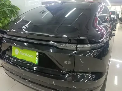 Nio EC6