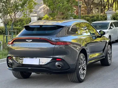Aston Martin DBX