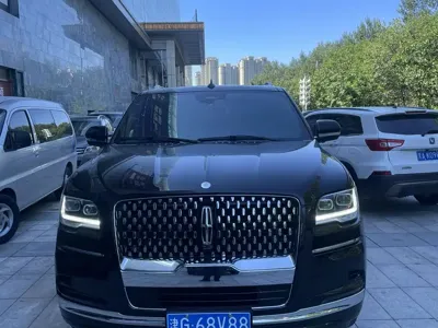 Lincoln Navigator