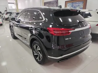 Hongqi HS5