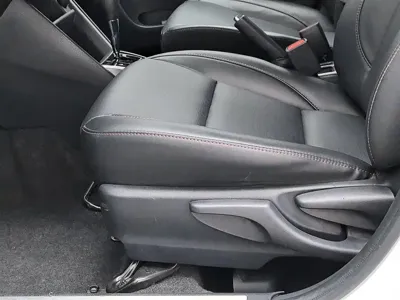 Toyota Yaris L