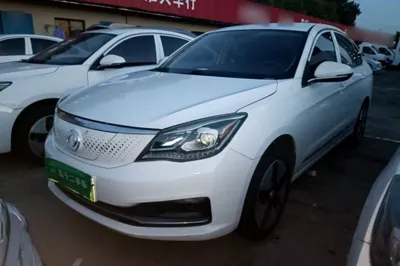 Dongfeng Aeolus E70