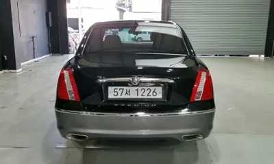 Kia Opirus