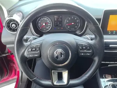 MG HS