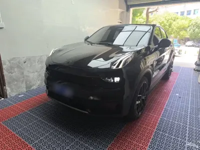 Lynk & Co 05