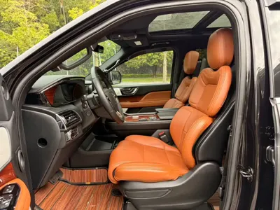 Lincoln Navigator