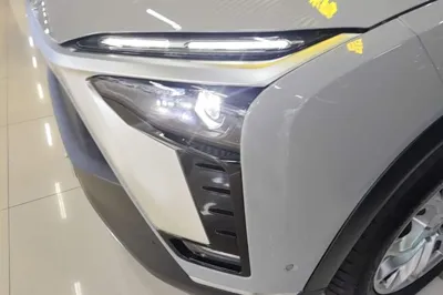 Nio ES8