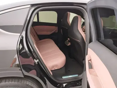 Nio EC6
