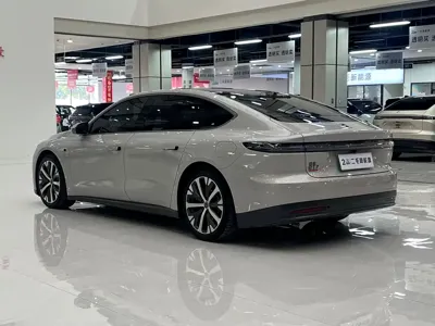 Nio ET7