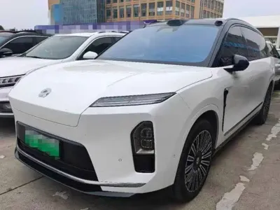 Nio ES8