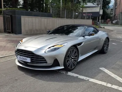 Astonmartin DB12