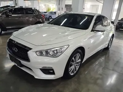 Infiniti Q50L