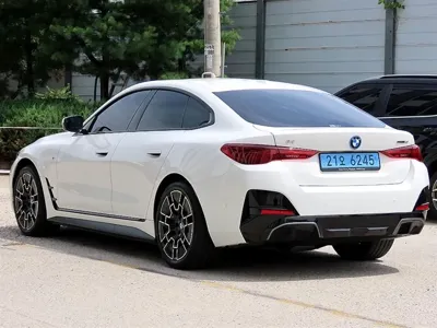 BMW i4