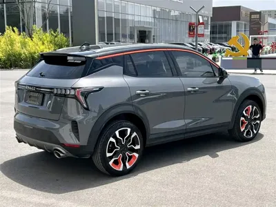 Lynk & Co 06