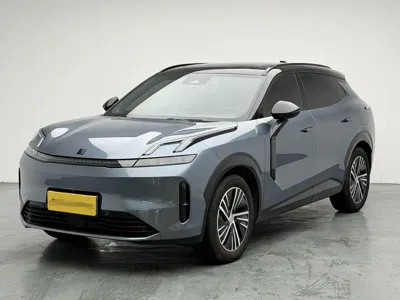 Lynk & Co 08 EM-P