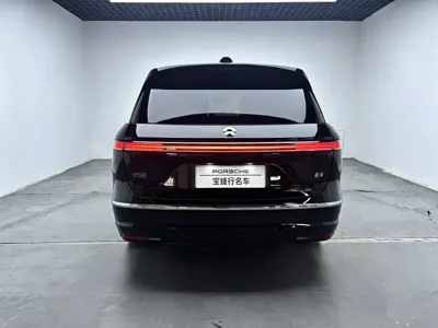 Nio ES8