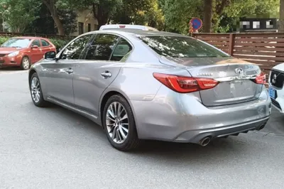 Infiniti Q50L