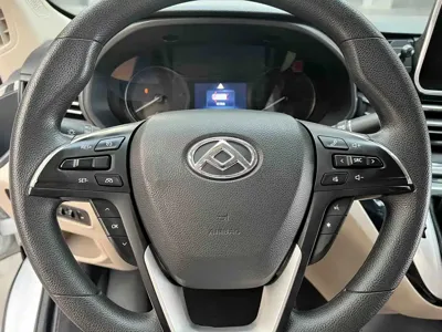 大通 V90
