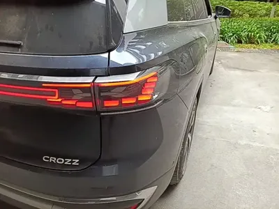 Volkswagen ID.6 Crozz