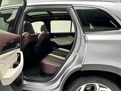 Geely Xingyue L