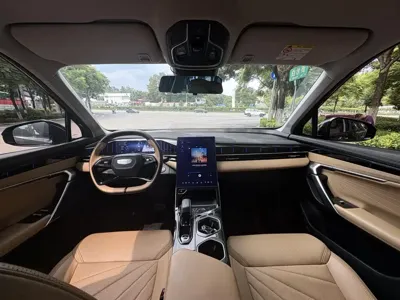 Geely Boyue L