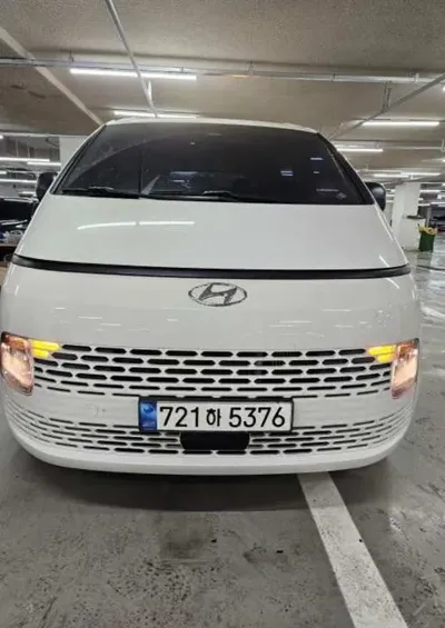 Hyundai Staria