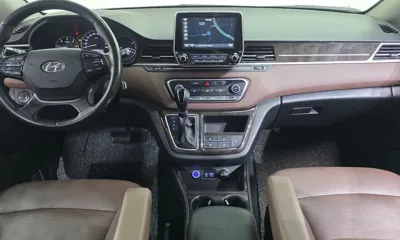 Hyundai Starex