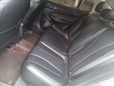 Roewe i5