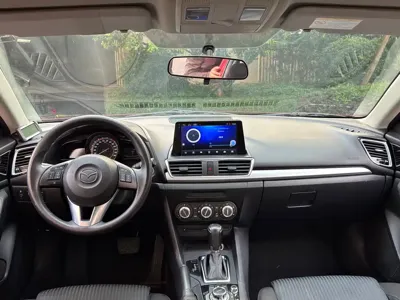 Mazda 3 Axela