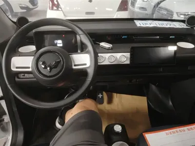 Wuling MINIEV
