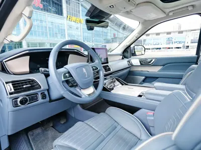 Lincoln Navigator