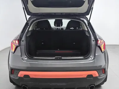 Lynk & Co 02