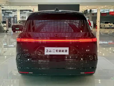 Nio ES8
