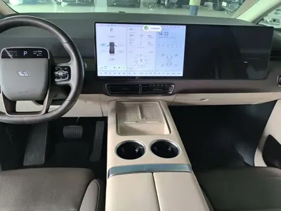 Li Auto Li MEGA