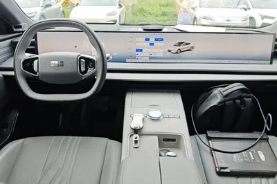 Geely Galaxy E8