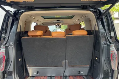 Hongqi HQ9